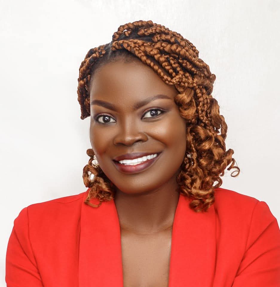 headshot ayomide oduniyi.jpg